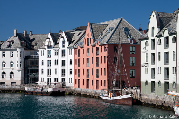 Canal Buildings